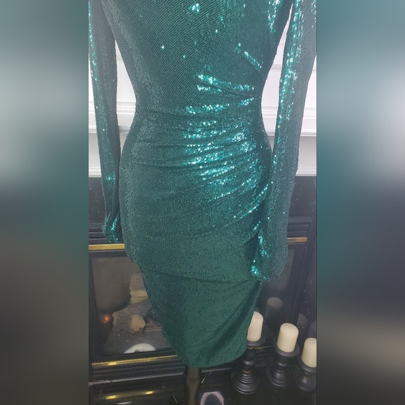 DRESS THE POPULATION GREEN SEQUIN DRESS DRESS THE POPULATION GREEN SEQUIN DRESS